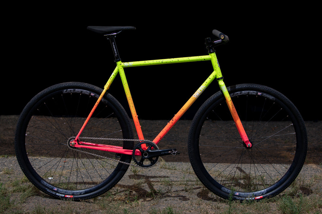 Neon Fade & Splatter SO-EZ – Squid Bikes