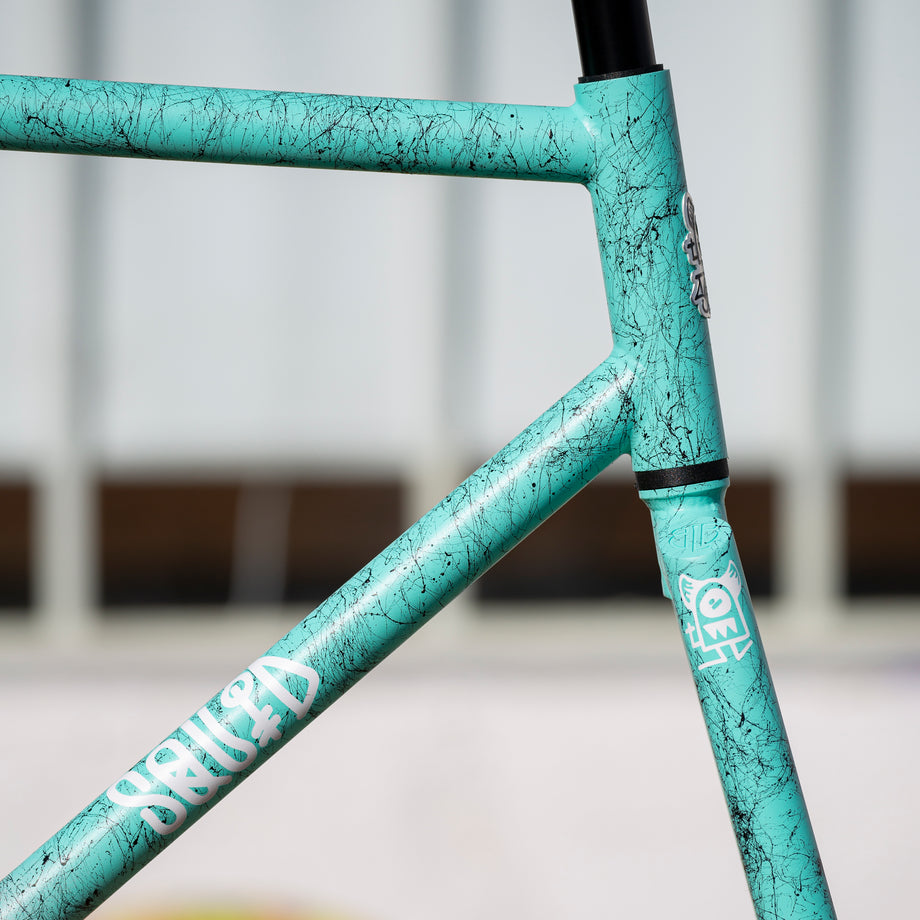 SOEZ V3 - Fade/Cobweb - Size large