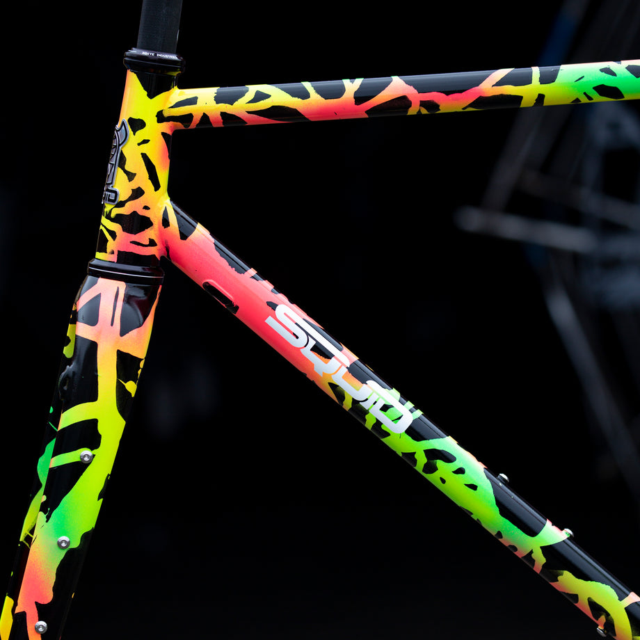 Gravtron Neon Drip - Size XL