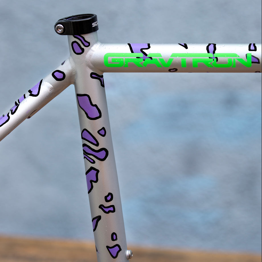 Gravtron V2 - Drip/Fade/Pen - Size Medium